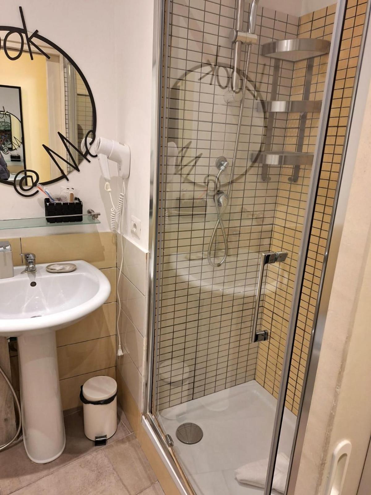 Re Di Roma Nice Rooms Zewnętrze zdjęcie